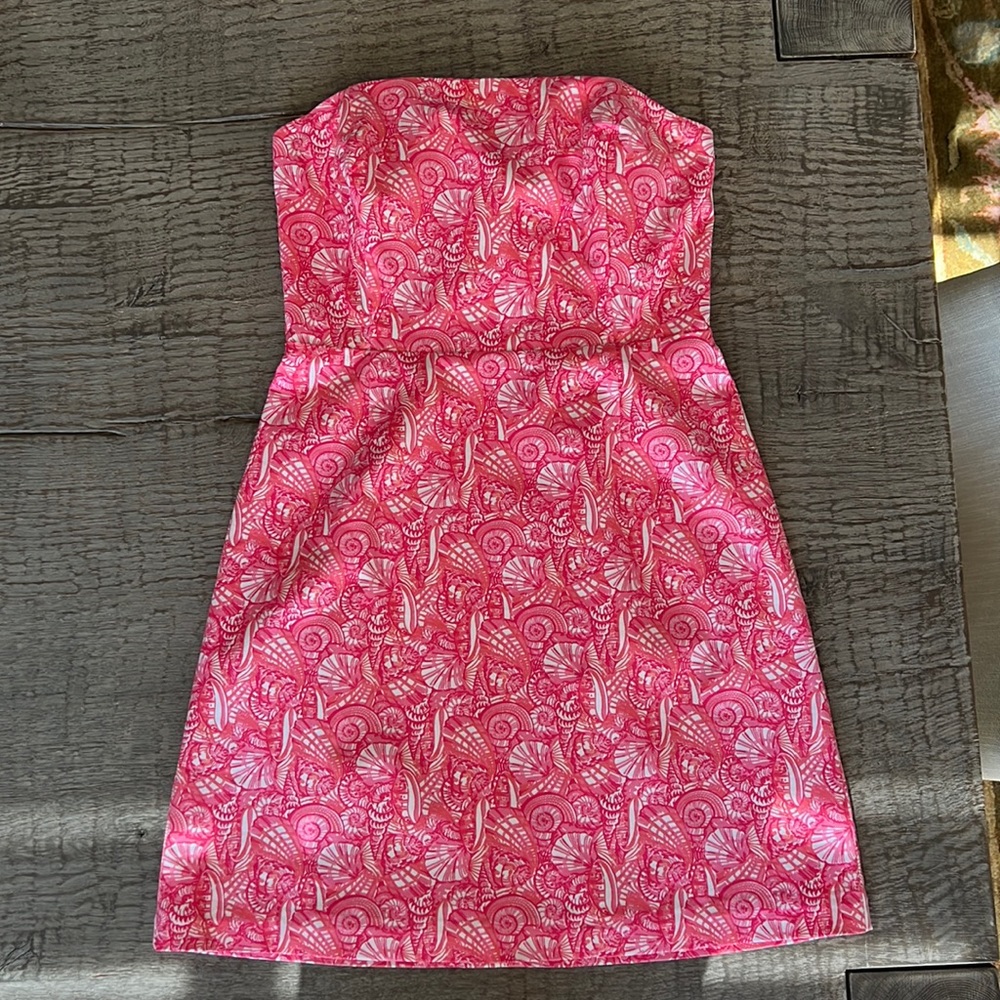 Vineyard Vine "Shells Allover" ladies dress, size 4.